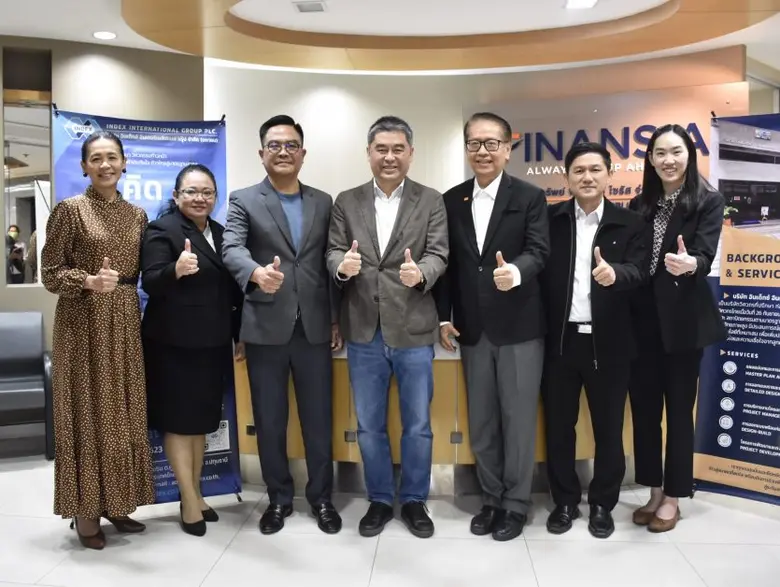 ดร.วุฒิชัย พรรณเชษฐ์ (ที่ 3 จากขวา) ผู้ช่...