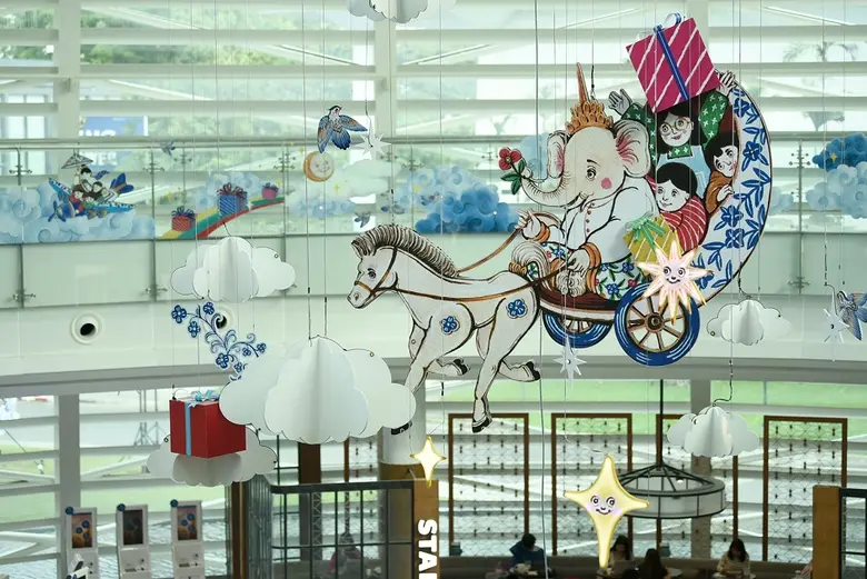 คิง เพาเวอร์ ส่งมอบความสุขเทศกาลปีใหม่ผ่านงานศิลปะภาพวาดลายเส้น Let's Smile and Live a Life Beyond Boundariesให้รอยยิ้มส่งความสุขไปให้ไกลกว่าเดิม