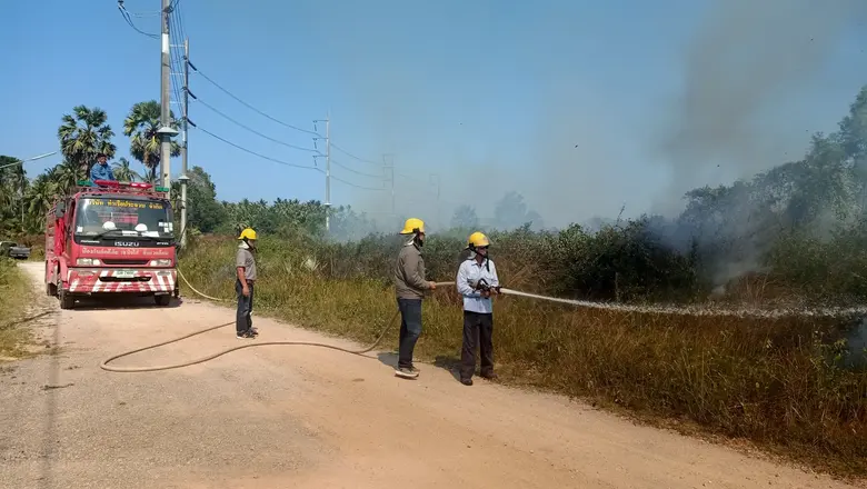 นายสุรศักดิ์ สิงควิบูลย์ กำนันตำบลแม่รำพึ...