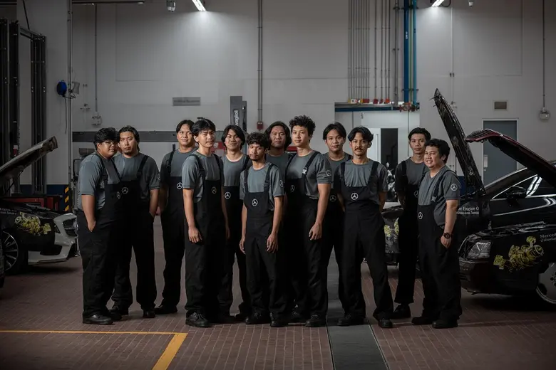 ธนบุรีพานิช ผู้จัดจำหน่ายรถยนต์เมอร์เซเดส...