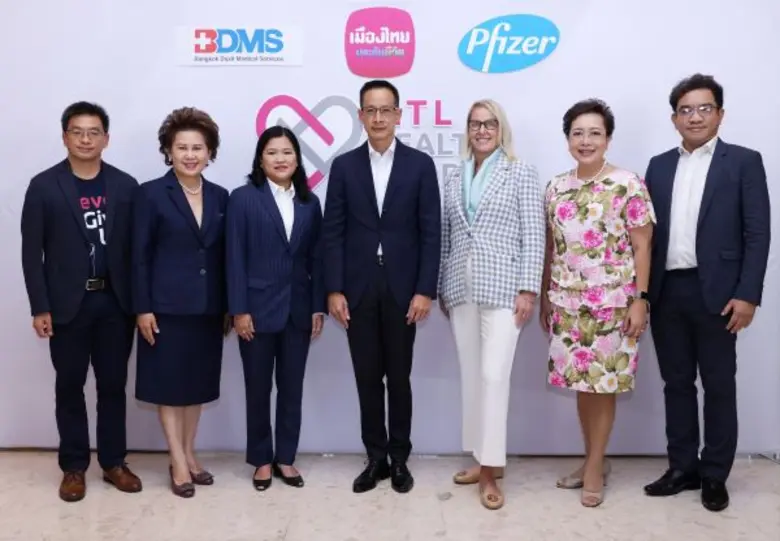 นางสาวเด็บบราห์ ไซเฟิร์ท ผู้จัดการใหญ่ บร...