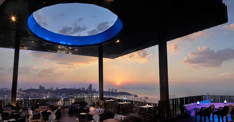 Hilton Pattaya Offers the Indulgence Season of Greetings for a Magical Christmas and New Year Celebrations