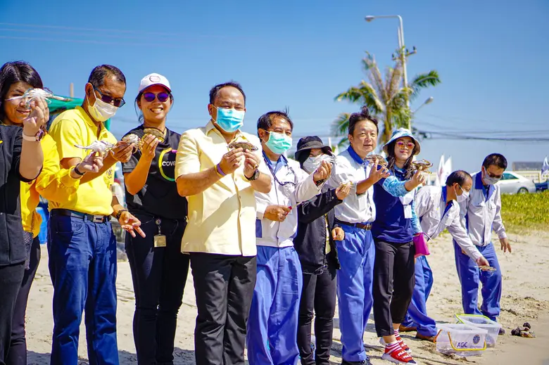 บริษัท ไทยอาซาฮีเคมีภัณฑ์ จำกัด (AGC) จัดกิจกรรมปล่อยพันธุ์สัตว์น้ำ ปีที่ 18 ณ กลุ่มประมงเรือเล็กเก้ายอด
