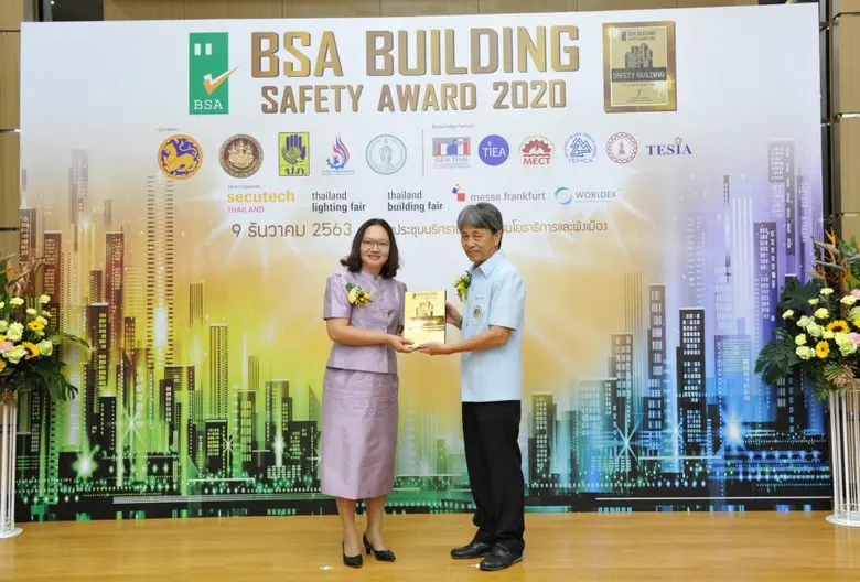 ไทยพาณิชย์ คว้ารางวัลอาคารโดดเด่นด้านความ...