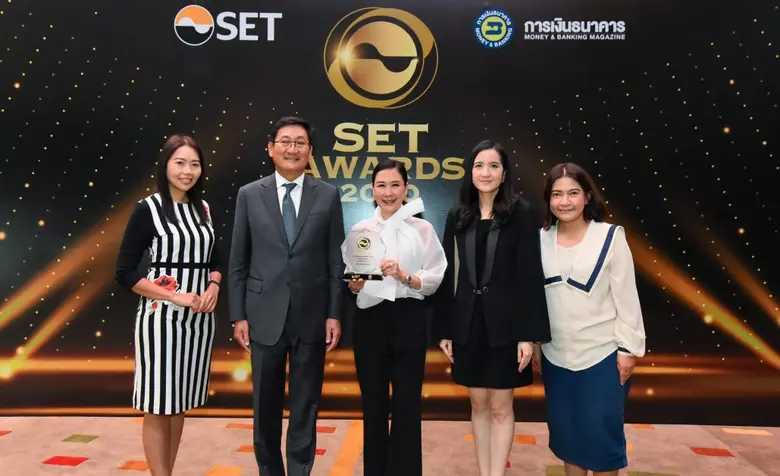 ดร.ภากร ปีตธวัชชัย (ที่ 2 จากซ้าย) กรรมกา...