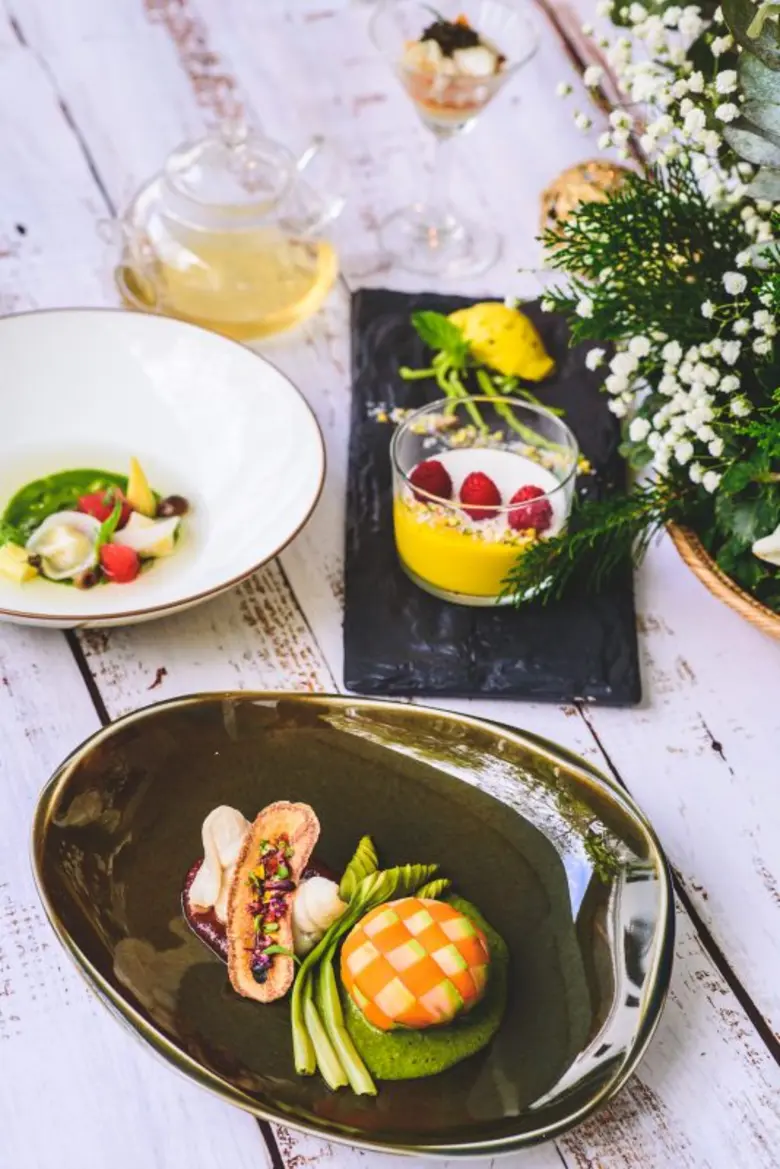 ชีวาศรม ขอเชิญร่วมงานกาล่าดินเนอร์ต้อนรับปีใหม่ พร้อมฉลองครบรอบ 25 ปีแห่งการให้บริการ