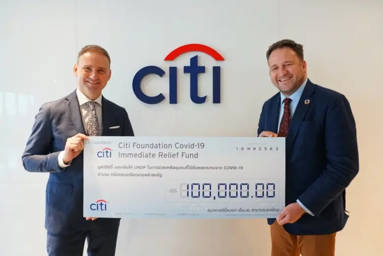 มร. ทีบอร์ พานดิ กรรมการผู้จัดการใหญ่ ธนา...