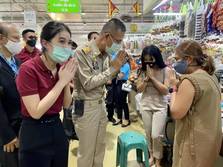 "รถเร่-แผงค้า" ตลาดสี่มุมเมืองพร้อมใจ เข้าร่วมมาตรการ "คนละครึ่ง" กระตุ้นเศรษฐกิจสุดคึกคักส่งท้ายปลายปี 2563