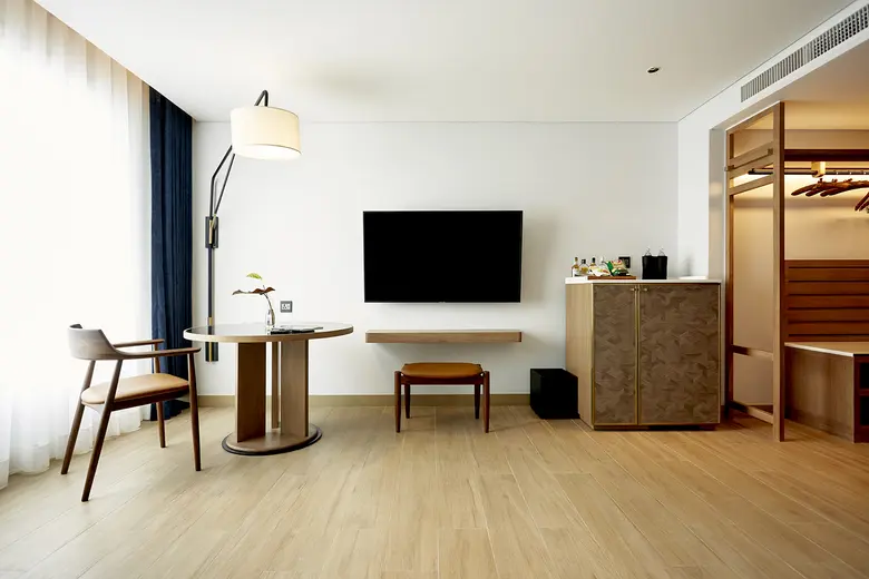 ส่งความสุขต้อนรับปีใหม่ ด้วยห้องพักใหม่แกะกล่องกับ 4 แพคเกจ STAYCATION ราคาสุดพิเศษ เริ่มต้นที่ 999 บาทสุทธิ ที่โรงแรมมณเฑียร สุรวงศ์ กรุงเทพฯ