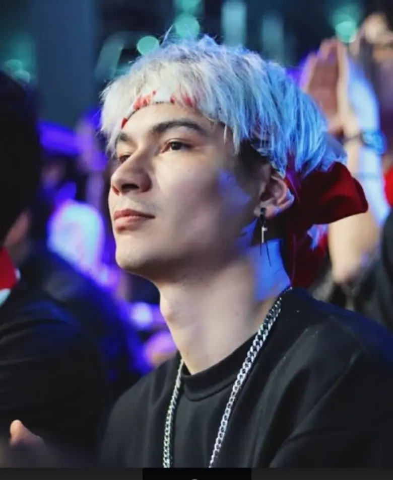 สาวๆมีกรี๊ด ความหล่อกับทรงผมใหม่ วิลเลี่ยม D.O.PE