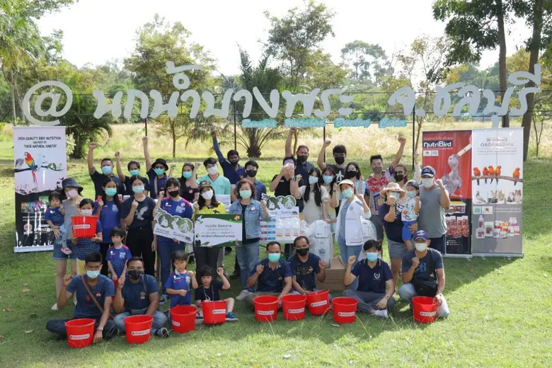 เป็นงานที่รวมตัวคนเลี้ยงนกบินอิสระที่ใหญ่...