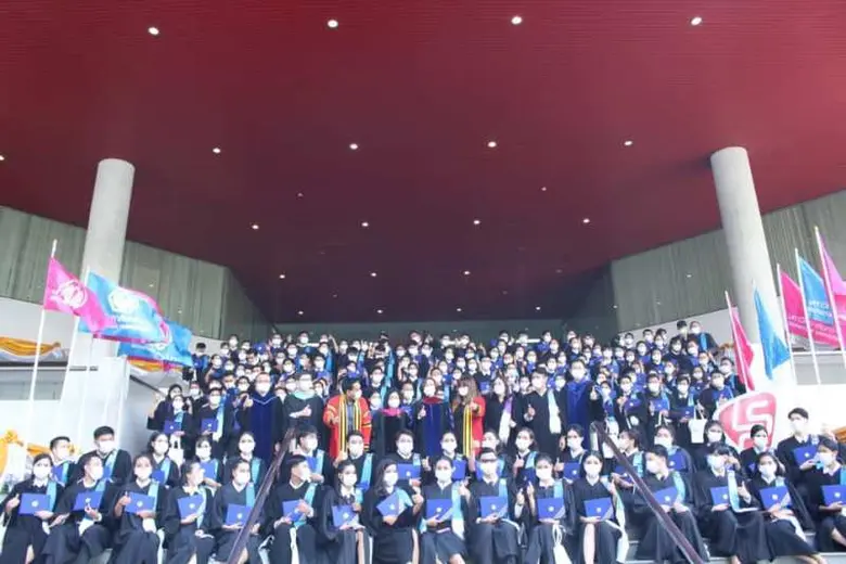 ม.ศรีปทุม ประสาทปริญญาบัตร ประจำปีการศึกษา 2562 "แบบ New Normal"