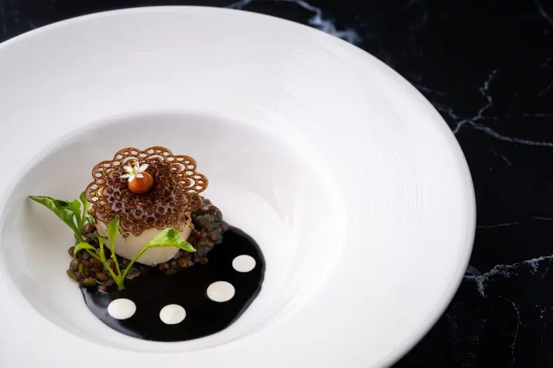 ห้องอาหาร เอเลเมนท์ (Elements Restaurant)...