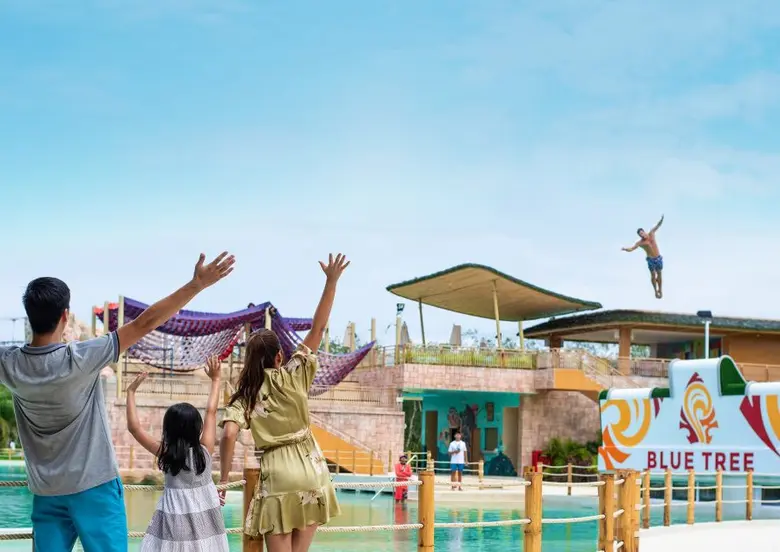 Blue Tree Phuket and The Living Art Galle...