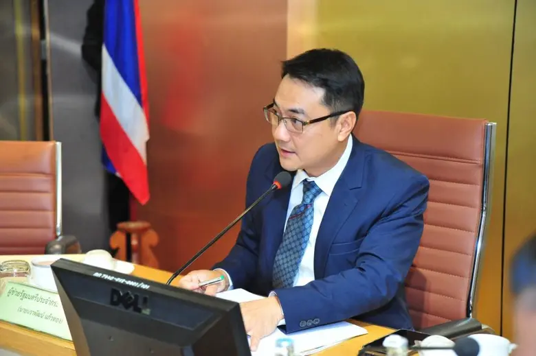 นายนราพัฒน์ แก้วทอง ผู้ช่วยรัฐมนตรีประจำก...