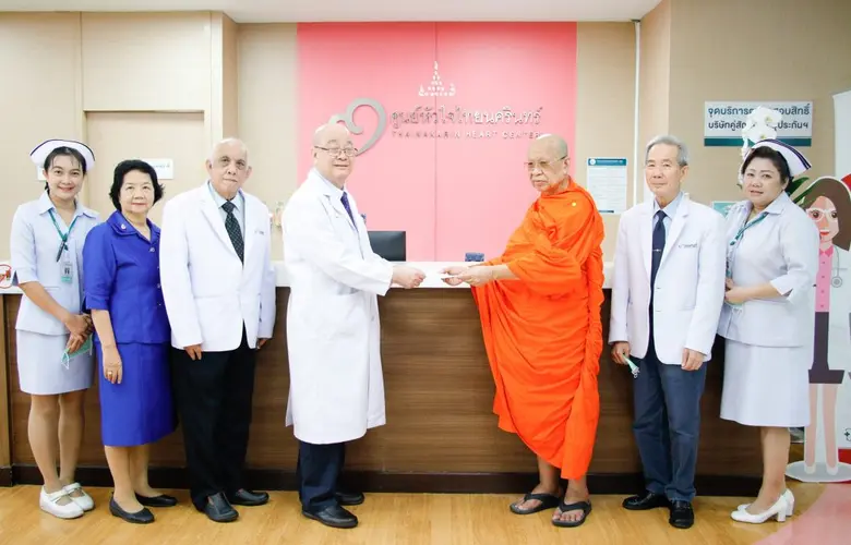 พระเดชพระคุณ พระราชปริยัตยาภรณ์ เจ้าคณะเข...