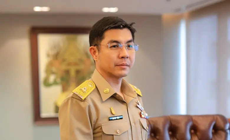 นายฉัตรชัย ศิริไล กรรมการผู้จัดการ ธนาคาร...