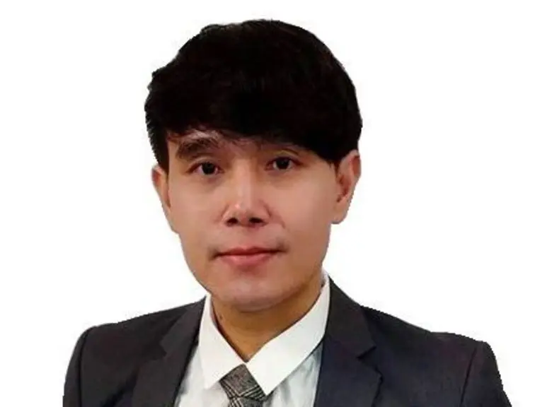 นายธีรเศรษฐ์ พรหมพงษ์ นักกลยุทธ์เศรษฐศาสต...