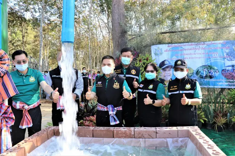 นายวราวุธ ศิลปอาชา รัฐมนตรีว่าการกระทรวงท...