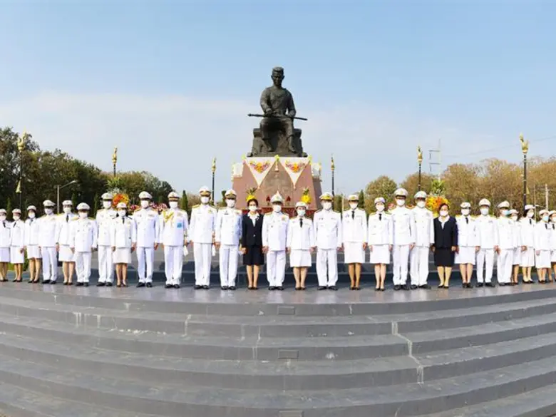 อธิการบดีมหาวิทยาลัยพะเยา รองศาสตราจารย์ ...