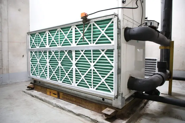 ท่ามกลางสถานการณ์ที่ทุกคนต้องเผชิญกับการแ...