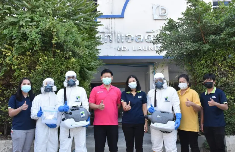 นางไพริน ตรีลักษณวิลัย (ที่ 4 จากขวา) ผู้...