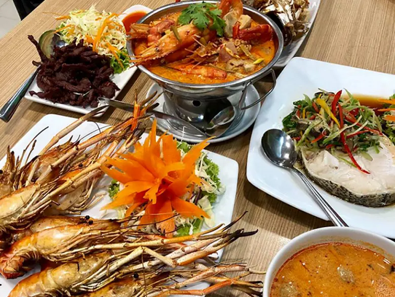 ศูนย์การค้าเอ็ม บี เค เซ็นเตอร์ ตอกย้ำจุด...