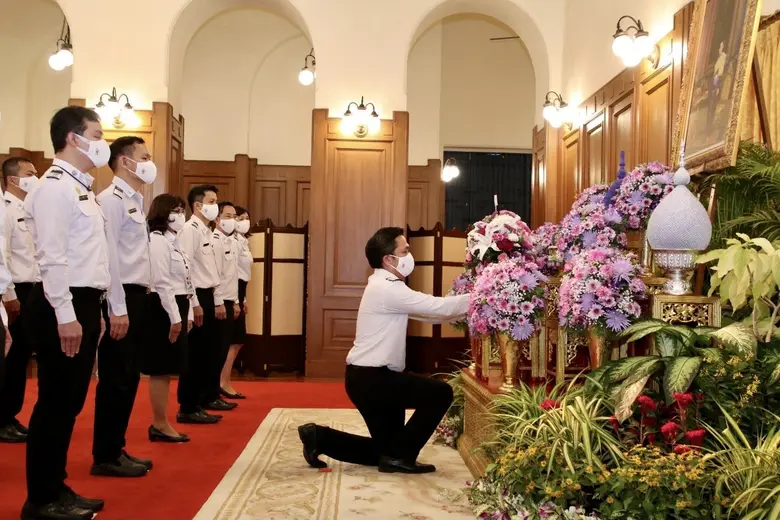 แอร์พอร์ต เรล ลิงก์ ลงนามถวายพระพรสมเด็จพระกนิษฐาธิราชเจ้า กรมสมเด็จพระเทพรัตนราชสุดาฯ สยามบรมราชกุมารี ณ ศาลาสหทัยสมาคม พระบรมมหาราชวัง