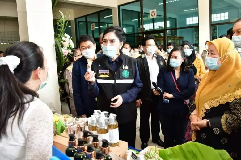 รมช.มนัญญา ลงพื้นที่จังหวัดประจวบฯ เยี่ยมชมการดำเนินงานสหกรณ์เครดิตยูเนี่ยนพัฒนาชุมชนบ้านพุตะแบก จำกัด