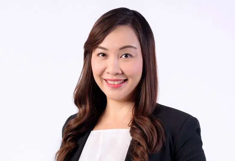 Books, traditional TV and newspaper to le...