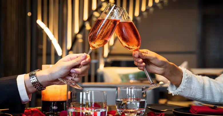 พบกับค่ำคืนแสนโรแมนติกกับดินเนอร์ที่คุณแล...