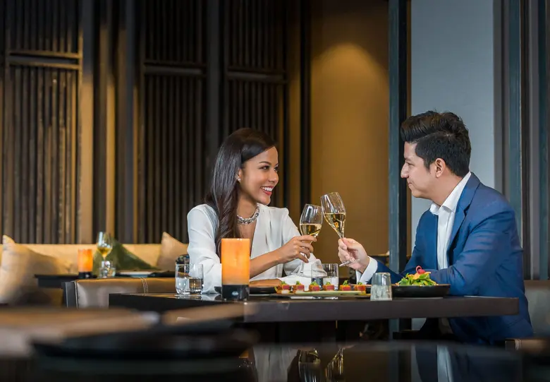 ฉลองค่ำคืนโรแมนติกในวันวาเลนไทน์ ที่ห้องอาหารอาคีรา แบค เรสเตอรองท์ แอนด์ บาร์