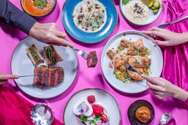 วาเลนไทน์นี้ ไม่ว่าคุณจะโสด มีคู่ หรือมาส...