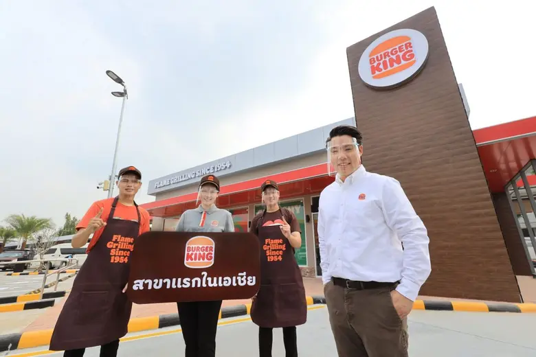 นายธนวรรธ ดำเนินทอง ผู้จัดการทั่วไป บริษั...