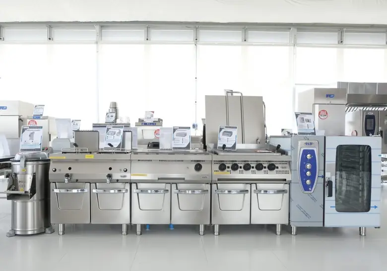 "พีรพัฒน์ฯ" จับมือกับ "ออซติ (Ozti)" แบรน...