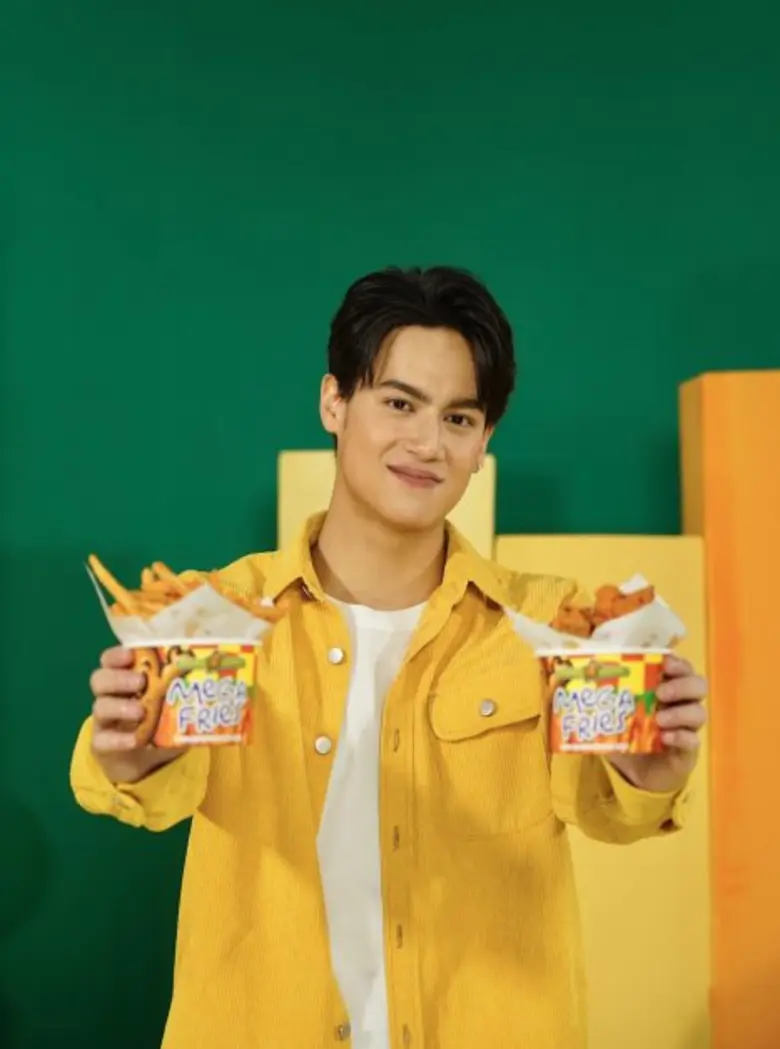 โปเตโต้ คอร์เนอร์ (Potato Corner) พาฟินทะลุไลฟ์ เปิดตัว "ไอซ์-พาริส" แบรนด์แอมบาสเดอร์คนแรก