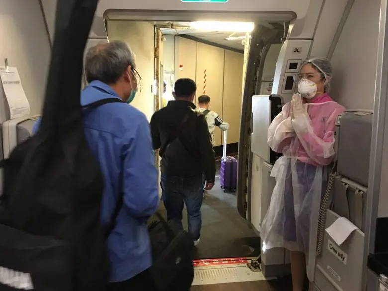 นาวาอากาศตรี อนิรุต แสงฤทธิ์ รองกรรมการผู...