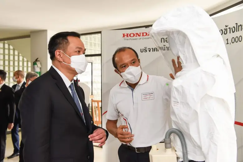 กองทุนฮอนด้าเคียงข้างไทย ส่งมอบนวัตกรรมหน้ากากแรงดันลบและบวก ฝีมือทีมวิศวกรฮอนด้าและเครื่องพ่นยาฆ่าเชื้อ