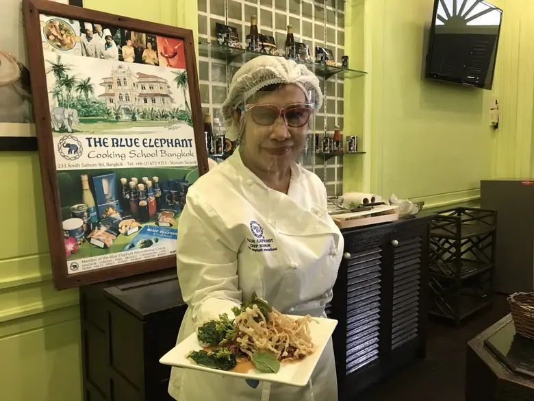 ในช่วงโควิด-19 แพร่ระบาด เชฟนูรอ โซ๊ะมณี ...