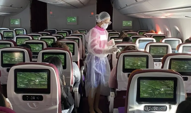 นาวาอากาศตรี อนิรุต แสงฤทธิ์ รองกรรมการผู...