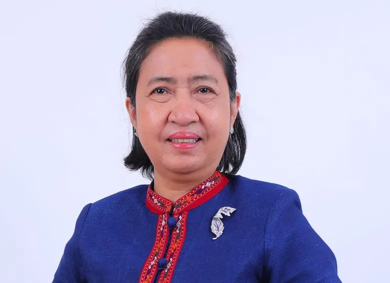 นางเพ็ญศิริ วงษ์วาท ผู้อำนวยการสำนักงานเศ...