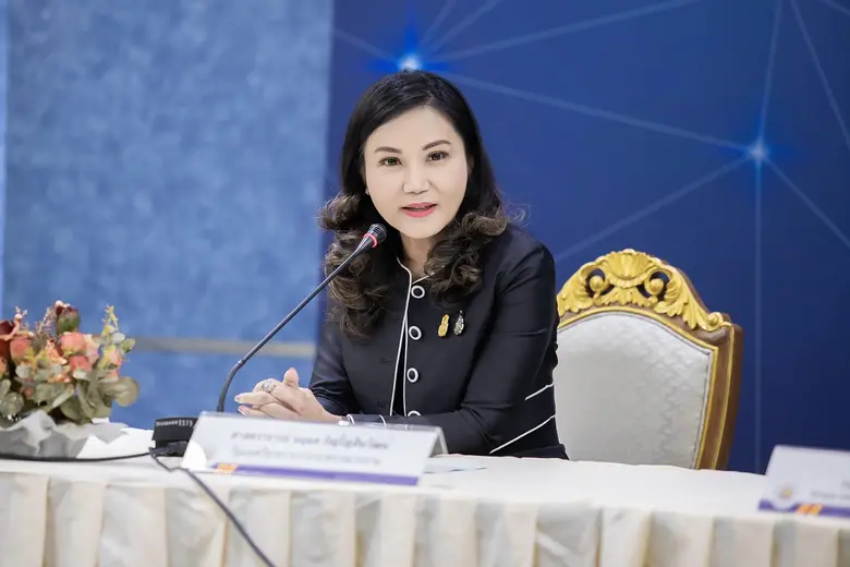 รมช.แรงงาน ชวนสถานประกอบกิจการร่วมพัฒนาศั...