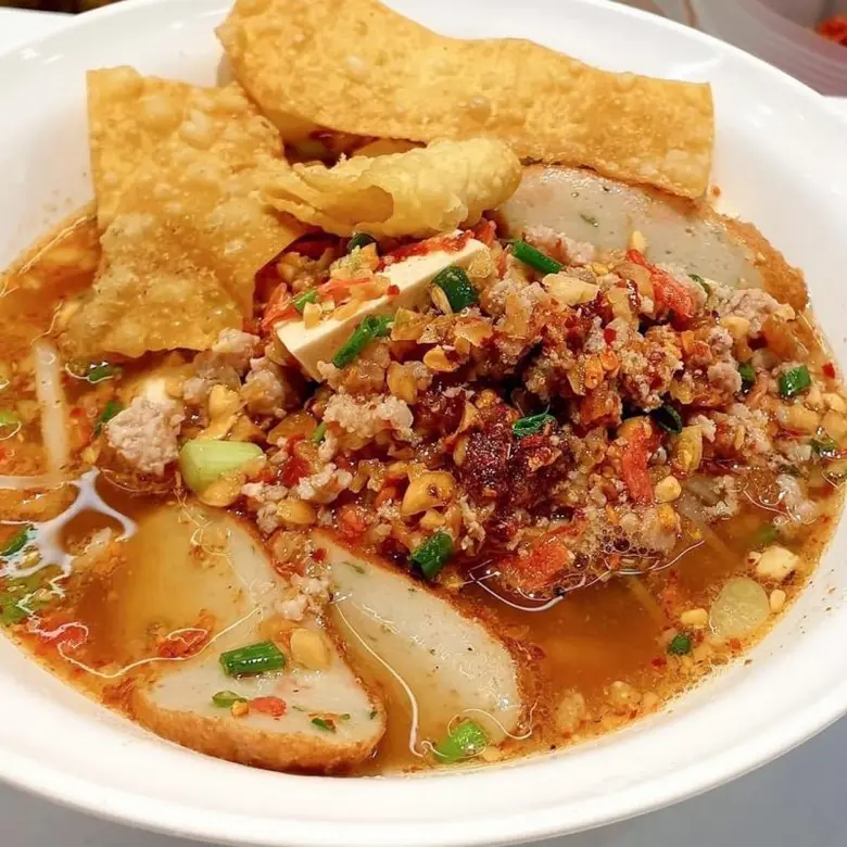 ศูนย์การค้าเอ็ม บี เค เซ็นเตอร์ เอาใจสายก...