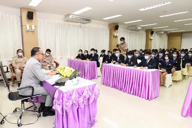 สอศ.จัดโครงการการเรียนรู้ตามรอยพระยุคลบาท