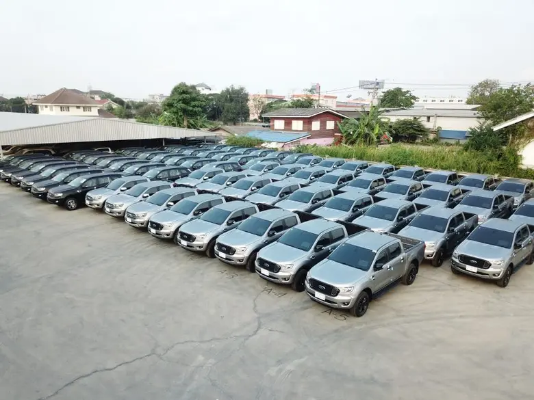 นายรัฐการ จูตะเสน ผู้อำนวยการฝ่ายขายและพั...