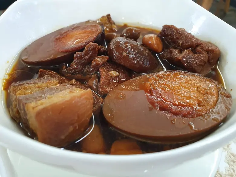 มูลนิธิสมเด็จพระพันวัสสาฯ ชวนอิ่มอร่อยกับ "ข้าวแช่" และเมนูตำรับชาววัง พร้อมเสิร์ฟถึงบ้านแล้ววันนี้