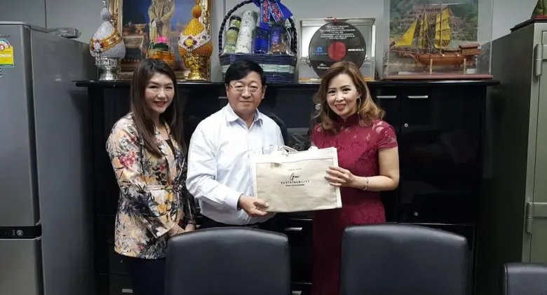 ทีม YellowPages ยกขบวนส่งความสุขในเทศกาลปีใหม่และตรุษจีน 2564