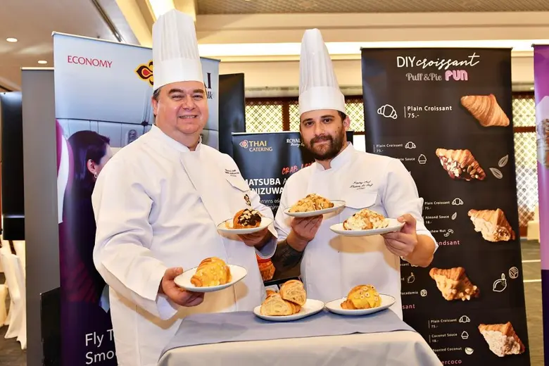 นางวรางคณา ลือโรจน์วงศ์ กรรมการผู้จัดการฝ...