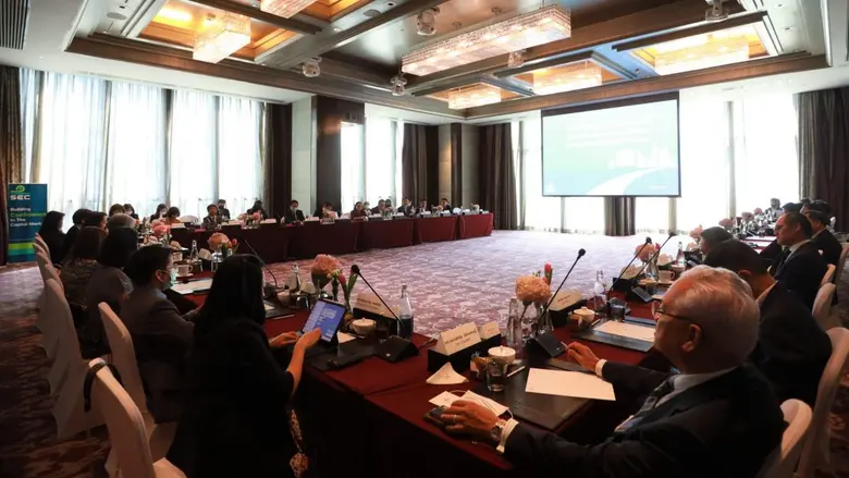 ก.ล.ต. จัดประชุมแลกเปลี่ยนความเห็นกับประธ...