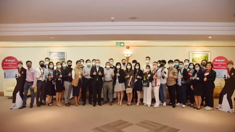 นายกิตติพงศ์ กนกวิไลรัตน์ กรรมการผู้จัดกา...